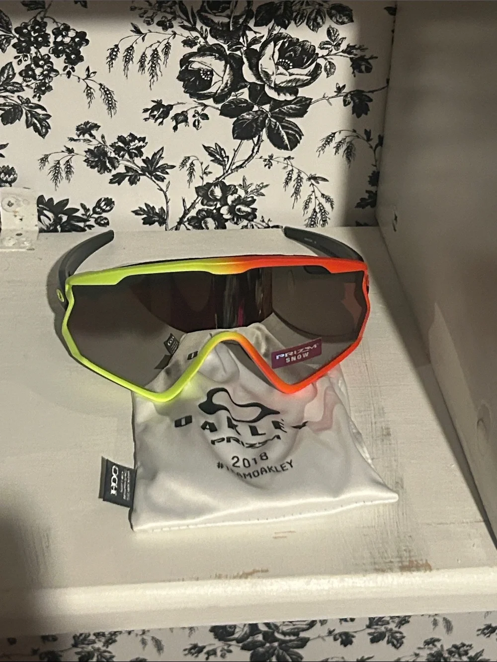 Oakley WinJacket Harmony Fade Collect 2018 Winter Olympics Never Worn